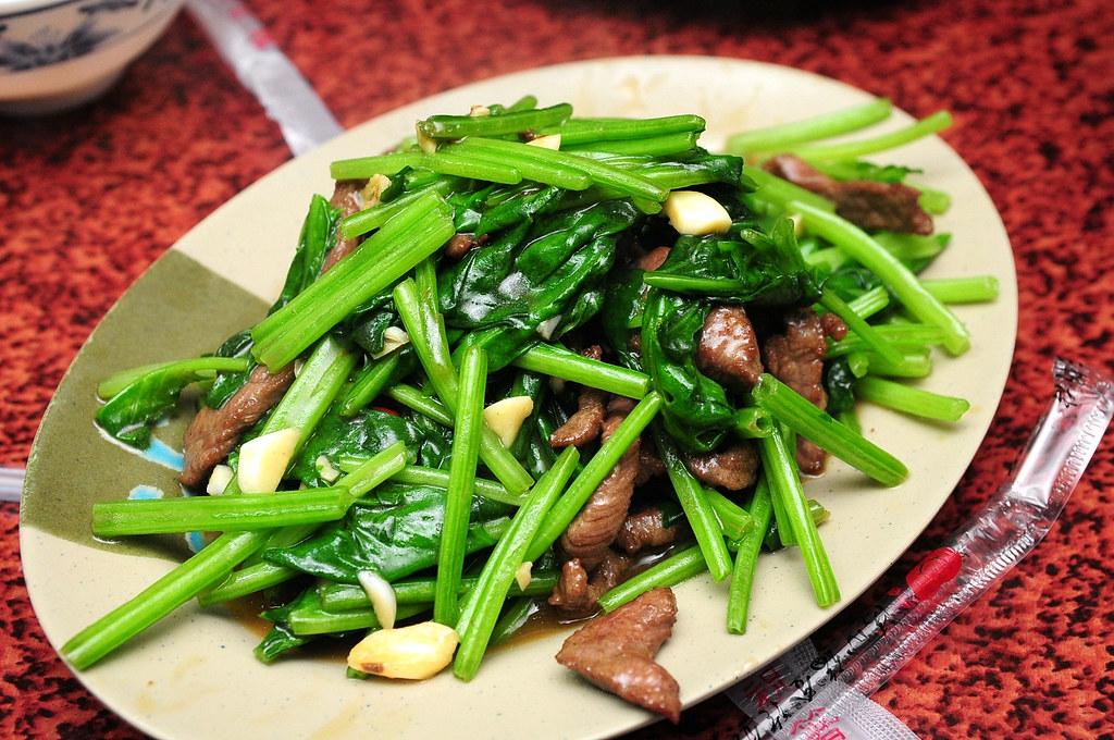 阿宏小吃 - 菠菜炒牛肉