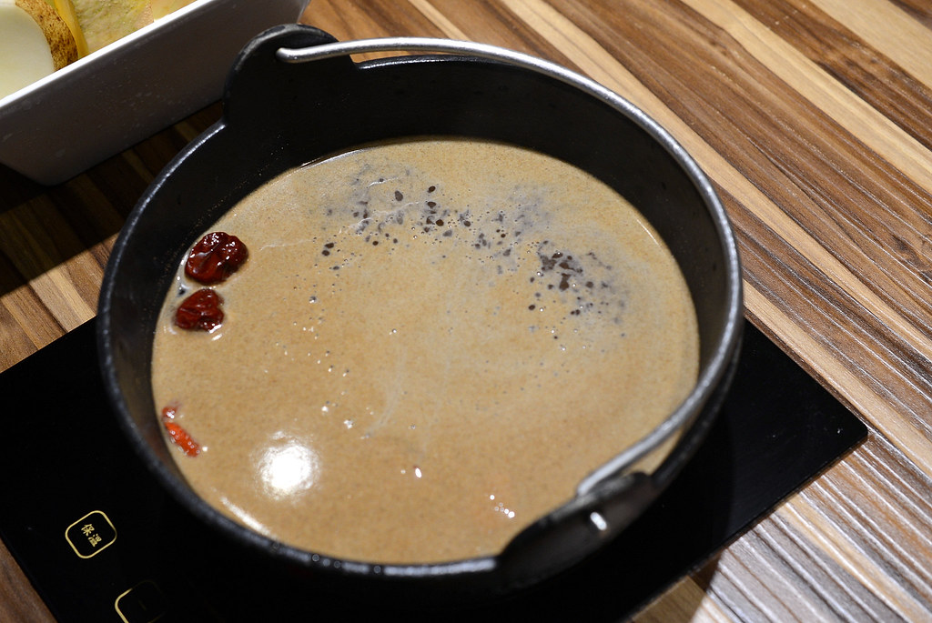 肉普普石頭涮涮鍋