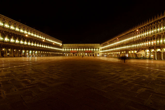 威尼斯夜景-聖馬可廣場