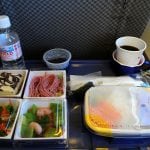 這是可能即將倒閉破產的日航 JAL 上的飛機餐（經濟艙）